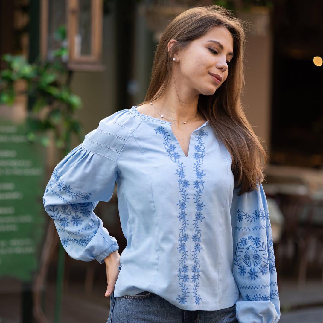 Вышиванка женская р. 50 Голубой (0910)