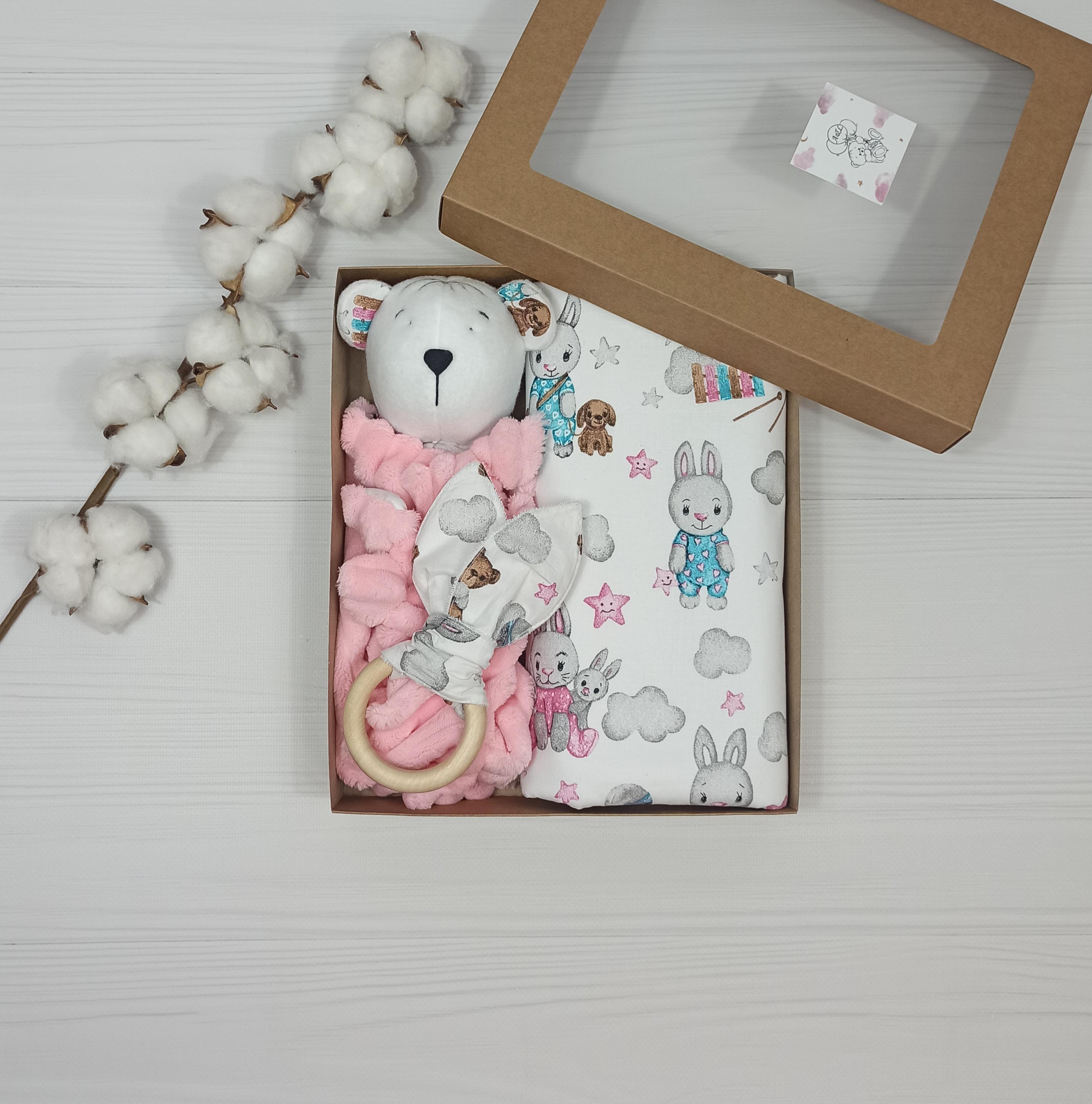 Подарочный набор a.l.babybox Зайчики с игрушками Розовый (NA 18243099)