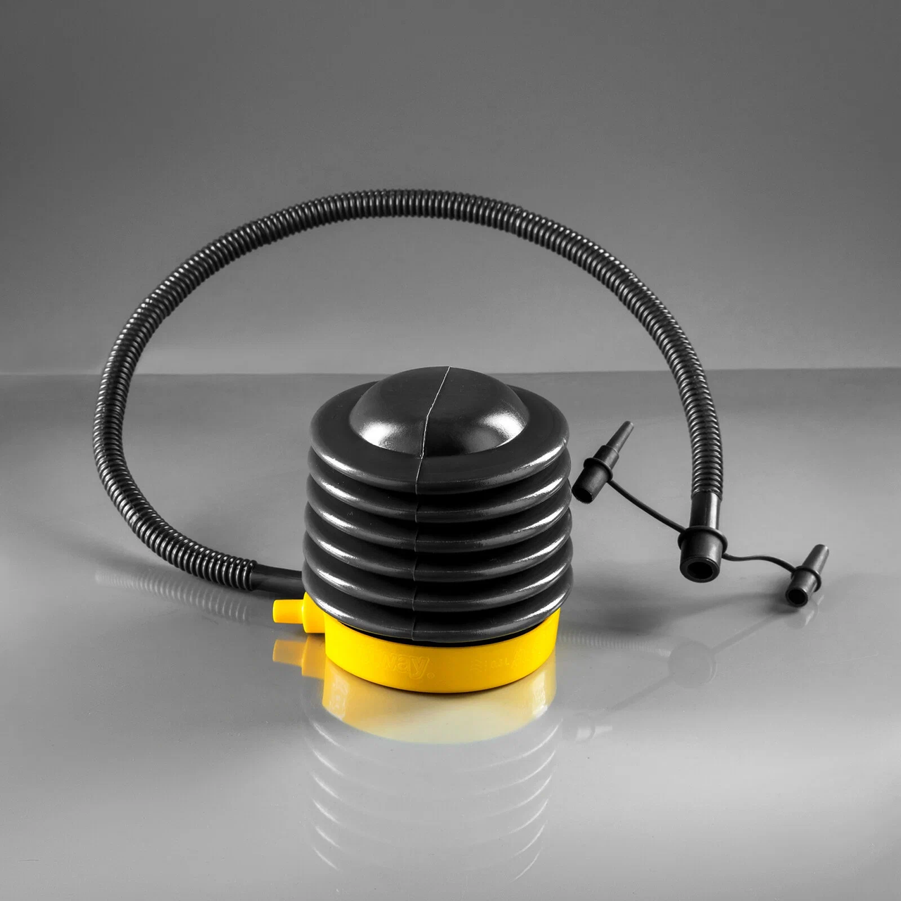 Насос надувной Bestway 62147 для надувных изделий/бассейна/матраса/кругов 3 насадки 13 см (2608852228)