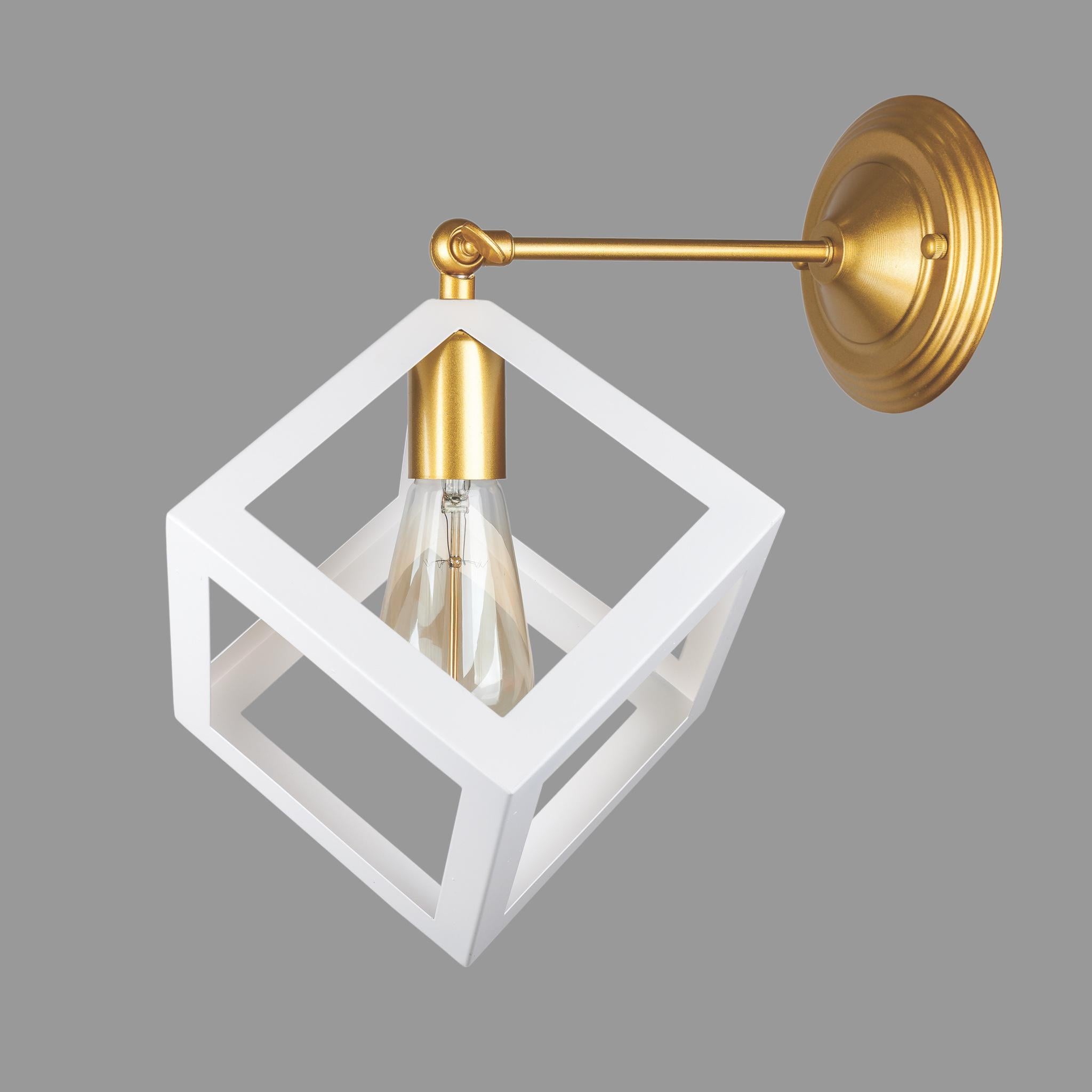 Бра Cube с золотым основанием 16 см Белый
