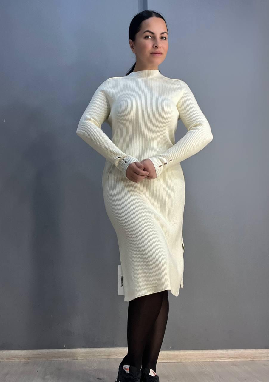 Платье женское ACCORDDREAM 2287 теплая вязка свитер рубчик воротник стойка разрезы миди р. 44-48 Молочный (3090) - фото 4 Платье женское ACCORDDREAM 2287 теплая вязка свитер рубчик воротник стойка разрезы миди р. 44-48 Молочный (3090) - фото 4