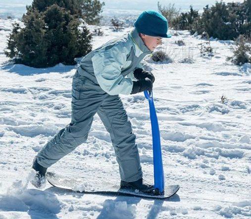 Детский снежный самокат SUNROZ Snow Scooter со складным рулем Синий (SUN6136) - фото 5