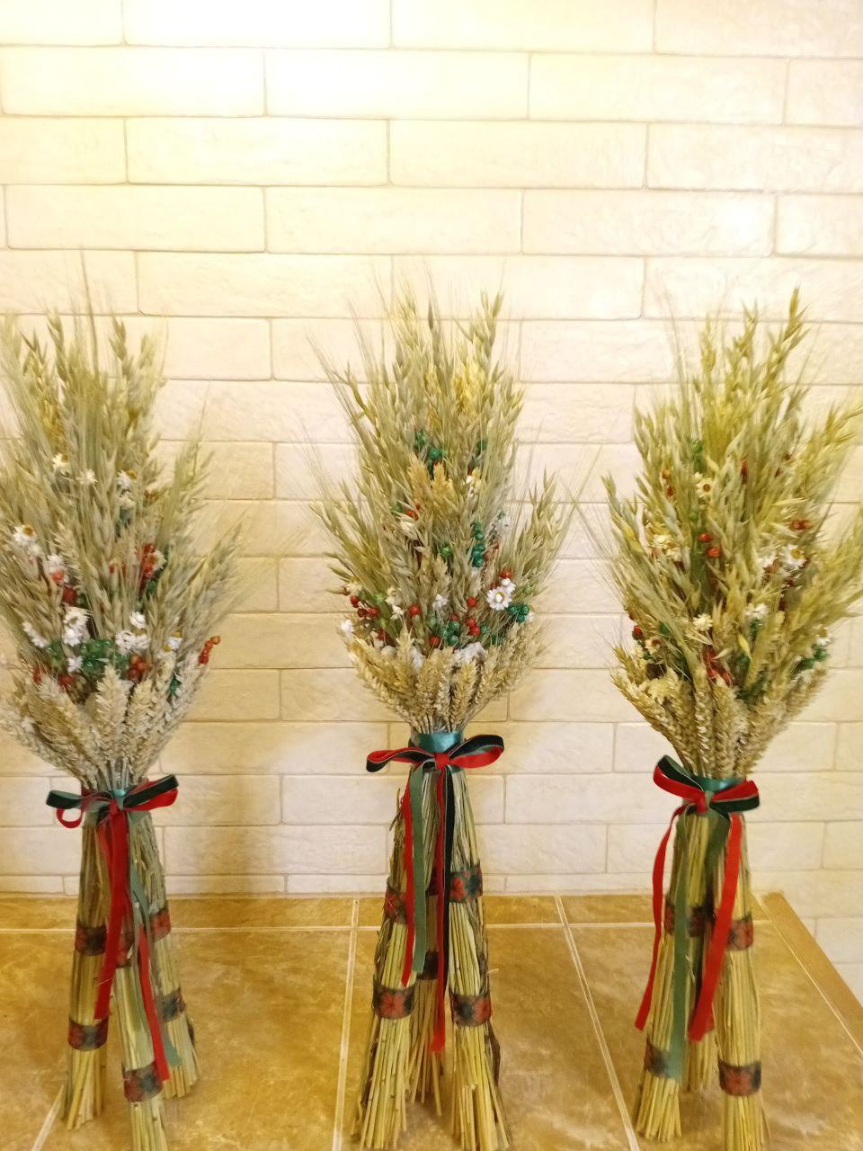 Дидух рождественский из колосья пшеницы/льна и овса на трех ножках 60-65 см с красно-зеленой лентой (2813778603) - фото 9 Дидух рождественский из колосья пшеницы/льна и овса на трех ножках 60-65 см с красно-зеленой лентой (2813778603) - фото 9