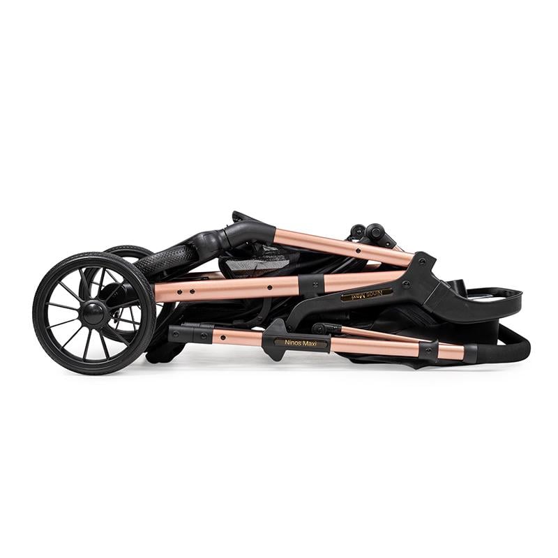 Коляска прогулочная Ninos Maxi 2 с автолюлькой 0+ от рождения Black/Gold (NM2025CSBG) - фото 2 Коляска прогулочная Ninos Maxi 2 с автолюлькой 0+ от рождения Black/Gold (NM2025CSBG) - фото 2
