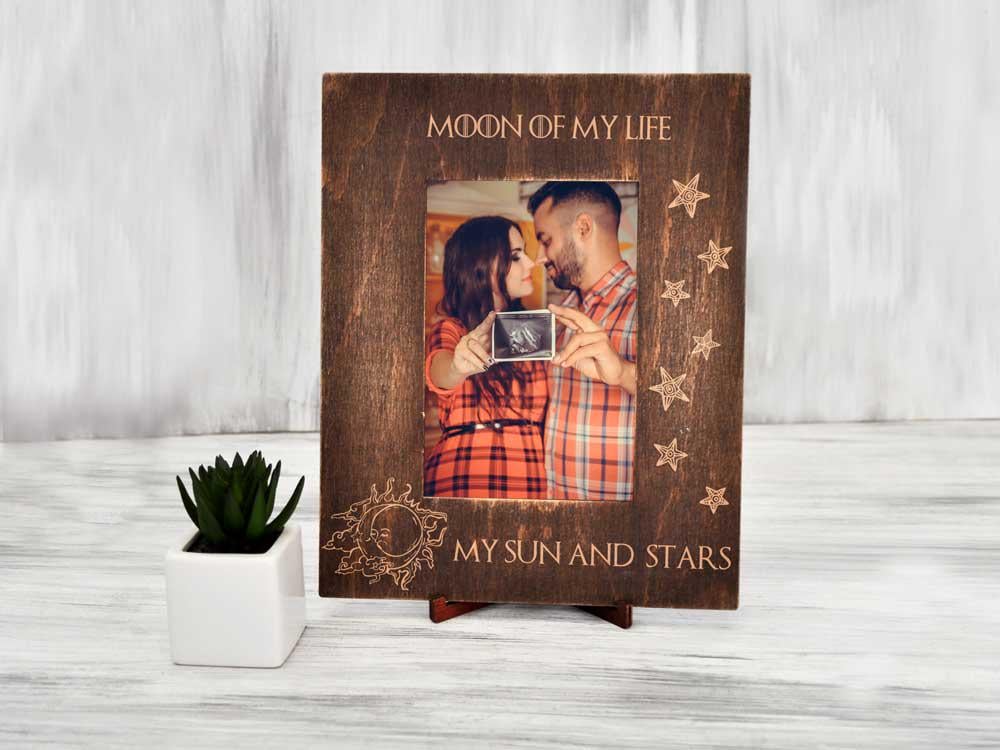 Фоторамка WoodPresentStudio Moon of my life 10х15 вертикальная Темное дерево