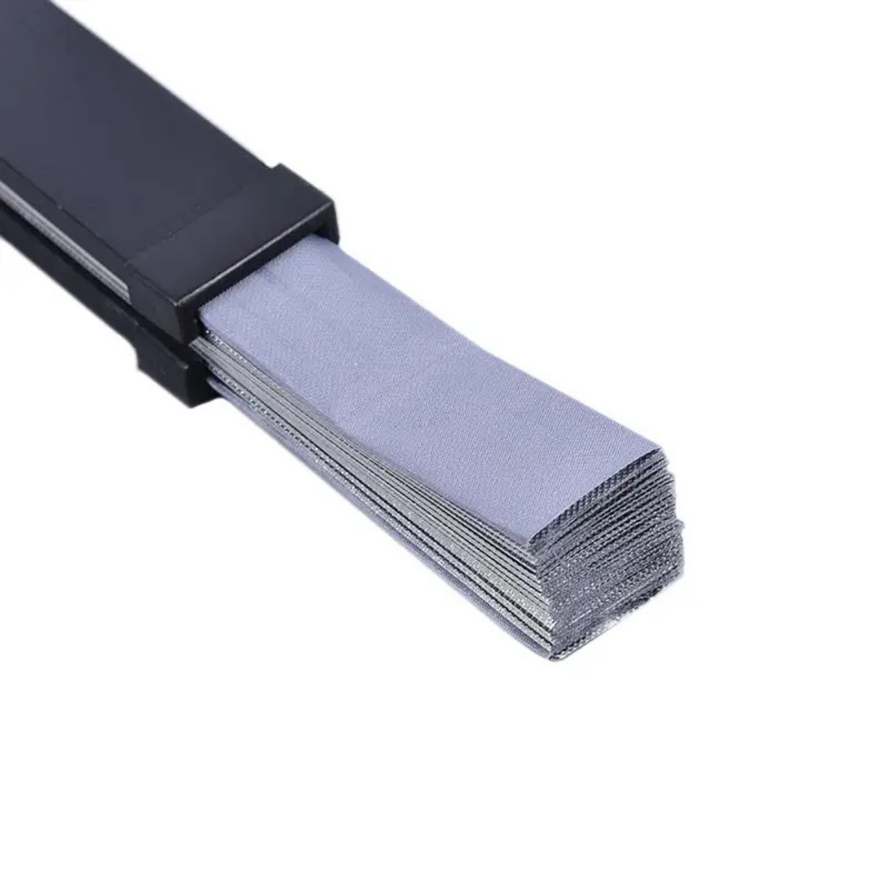 Шторка-жалюзі автомобільна сонцезахисна для лобового скла 45х120 см Сірий (4338579958) - фото 4 Шторка-жалюзі автомобільна сонцезахисна для лобового скла 45х120 см Сірий (4338579958) - фото 4