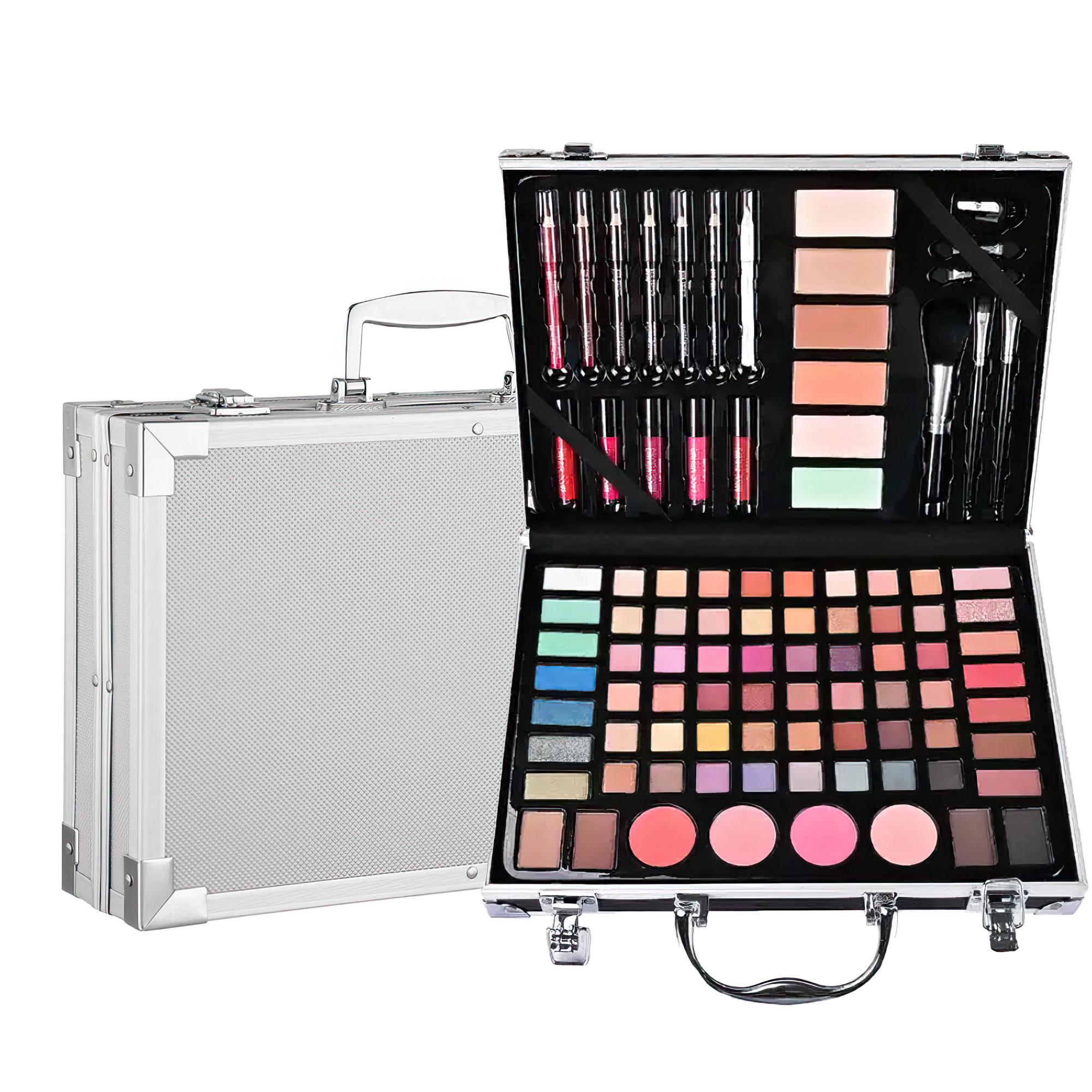 Набор косметики GM20250-1 в подарочном кейсе Серый Набор косметики GM20250-1 в подарочном кейсе Серый