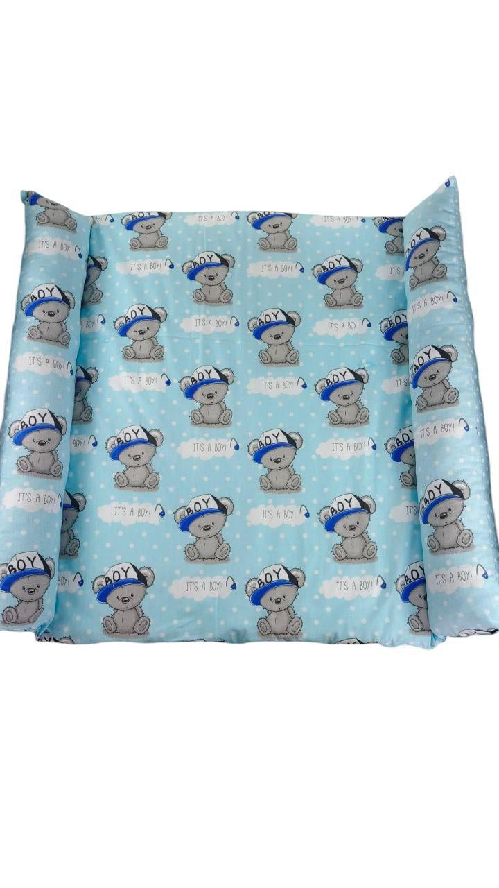 Пеленальный матрас двусторонний на детский комод с принтом Медвежонок BOY 90х70 см (2006) - фото 4 Пеленальный матрас двусторонний на детский комод с принтом Медвежонок BOY 90х70 см (2006) - фото 4