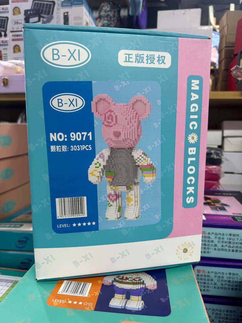 Конструктор Magic Blocks Bearbrick 3031 деталь 40,5 см (9071) - фото 2 Конструктор Magic Blocks Bearbrick 3031 деталь 40,5 см (9071) - фото 2