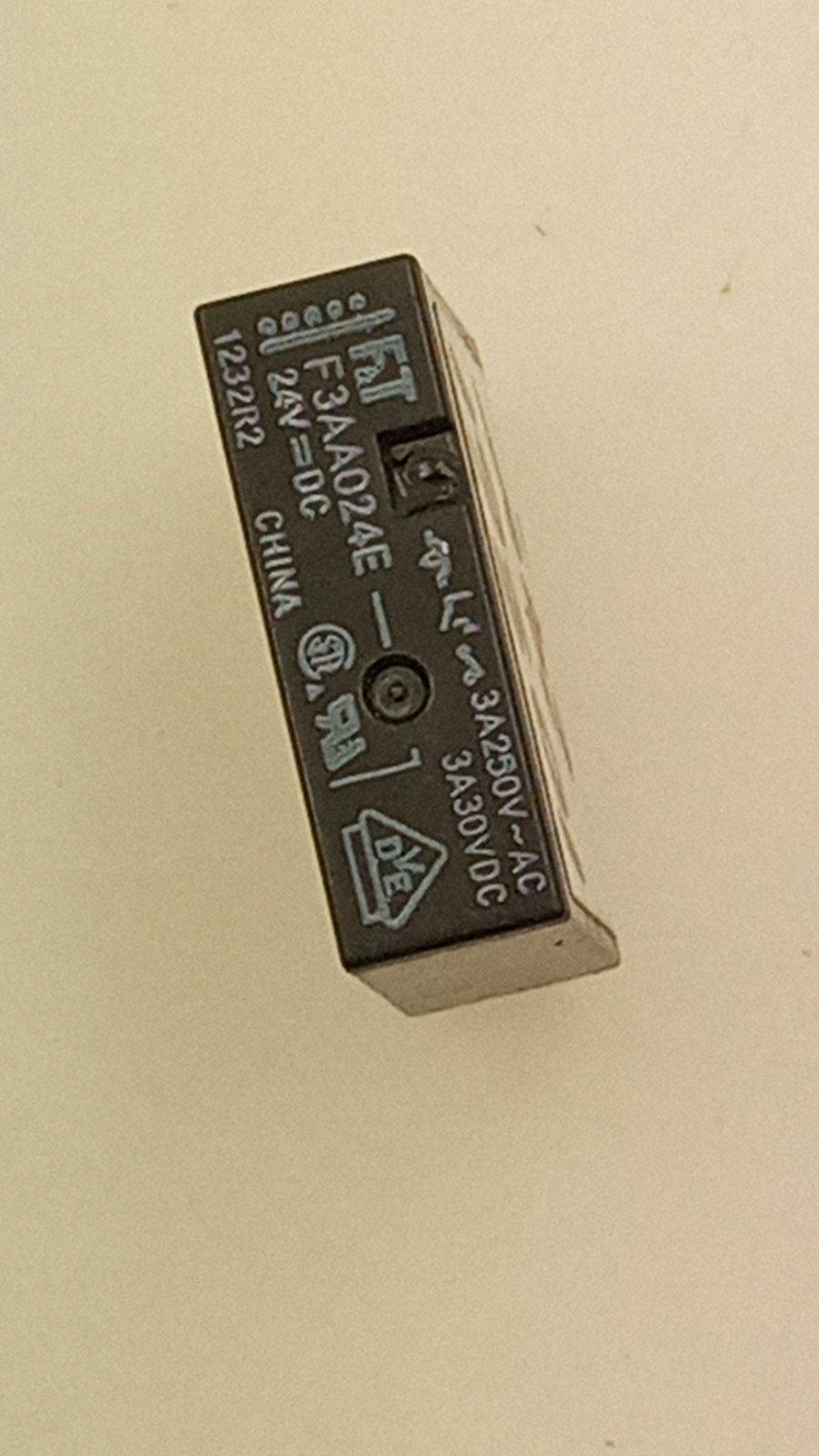 Реле FUJITSU FTR-F3AA024EDC24V 3A 250AC 3A 30VDC 24DC (10861) Реле FUJITSU FTR-F3AA024EDC24V 3A 250AC 3A 30VDC 24DC (10861)