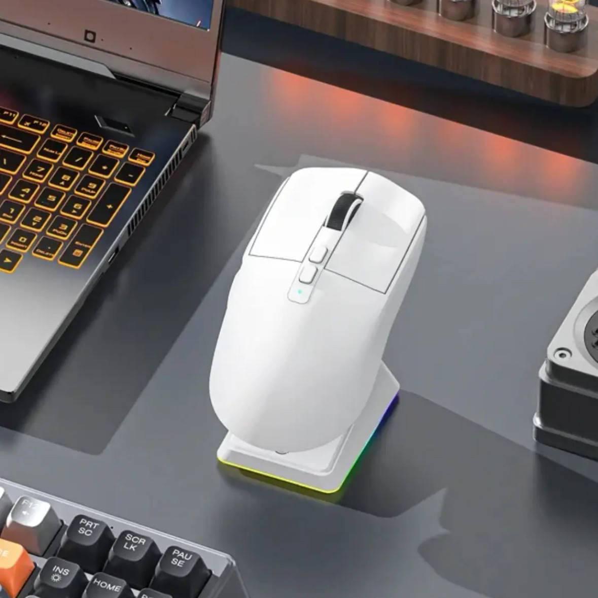 Мышка компьютерная Attack Shark X6 PAW3395 Bluetooth із зарядною базою Білий - фото 2 Мышка компьютерная Attack Shark X6 PAW3395 Bluetooth із зарядною базою Білий - фото 2