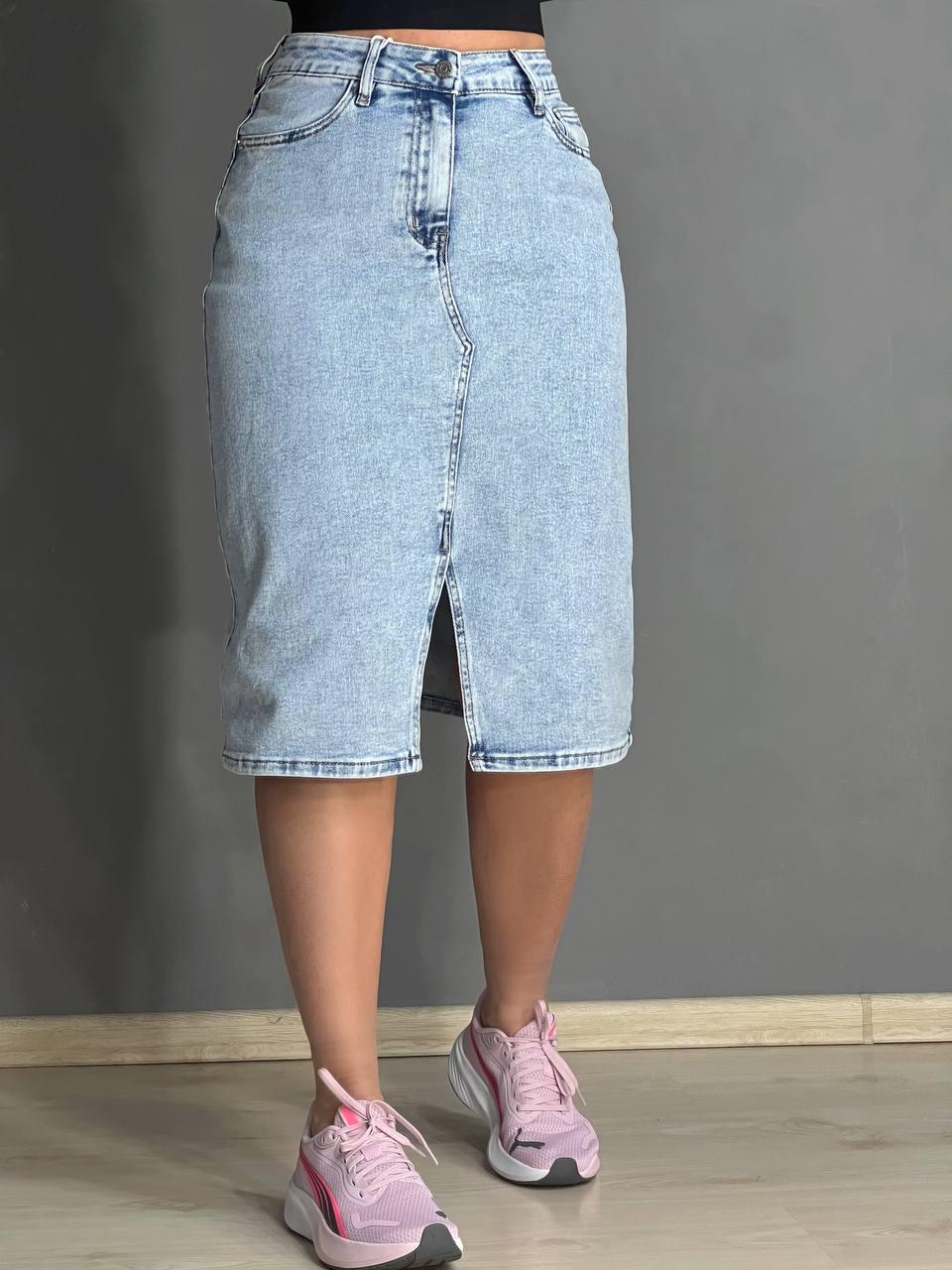 Юбка женская джинсовая DNL 208 средней длины с разрезом р. 32 Голубой (4077) Юбка женская джинсовая DNL 208 средней длины с разрезом р. 32 Голубой (4077)