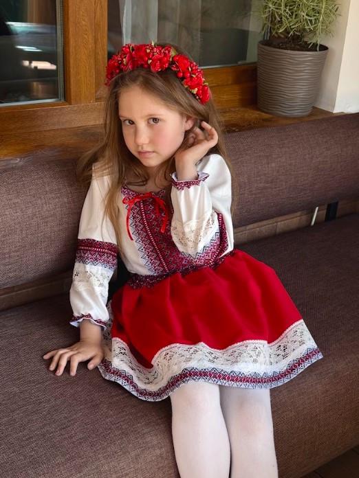 Костюм вышиванка для девочки Классический 104-110 см Молочно-красный - фото 2 Костюм вышиванка для девочки Классический 104-110 см Молочно-красный - фото 2
