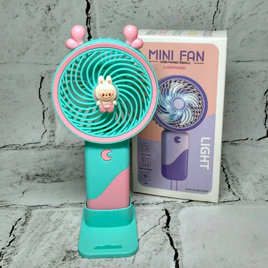 Детский портативный мини-вентилятор Лабубу 15 см Голубой (S078-3)