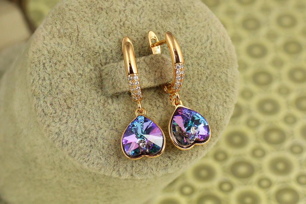 Серьги подвески Xuping Jewelry Сваровские перевернутые фиолетовые сердечки хамелеон 3 см Золотистый (34781383)