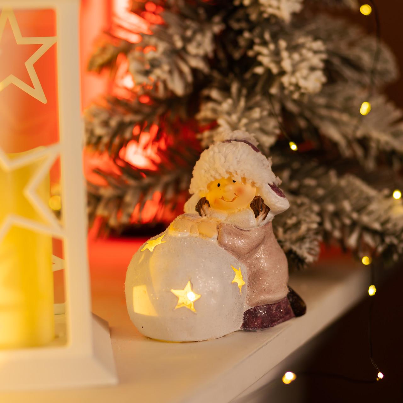 Новогодняя фигурка с подсветкой Девочка со снежным шаром 11х7х12 см (CR-5-9)