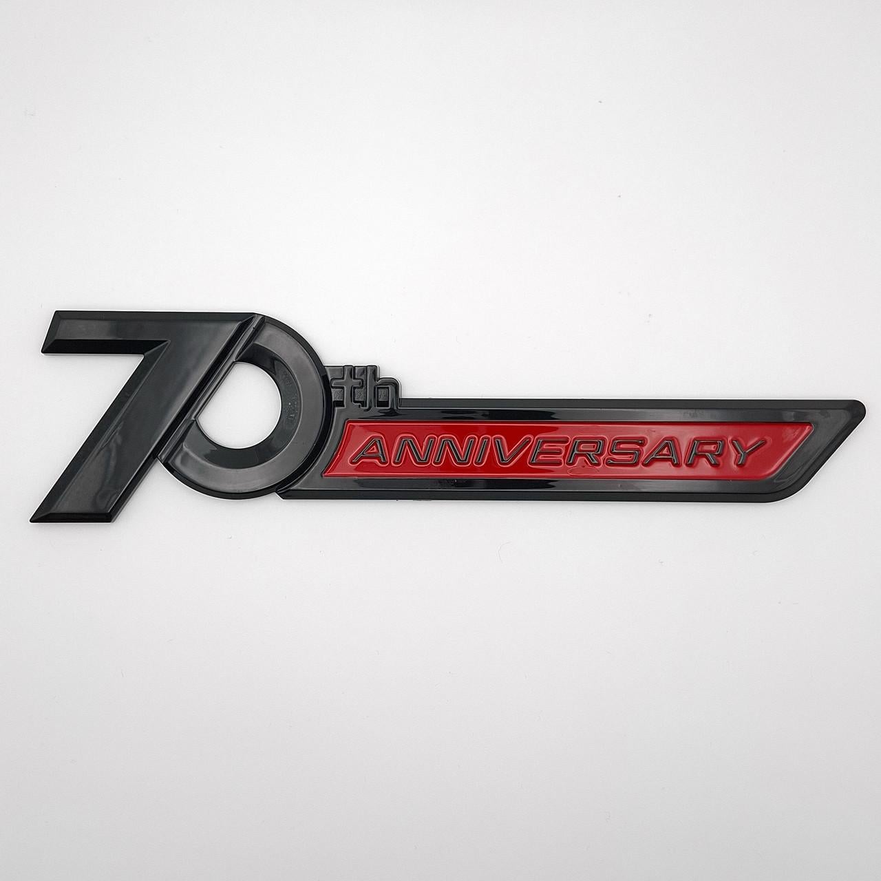 Емблема напис 70th Anniversary Toyota ABS 21х5,5 см Чорний/Червоний глянцевий (2771965831)
