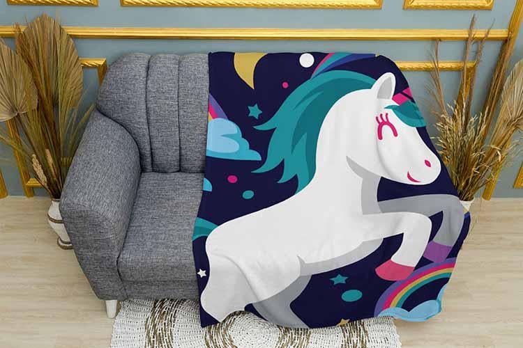 Плед Cute unicorn плюш однослойный 135х150 см (113493) Плед Cute unicorn плюш однослойный 135х150 см (113493)