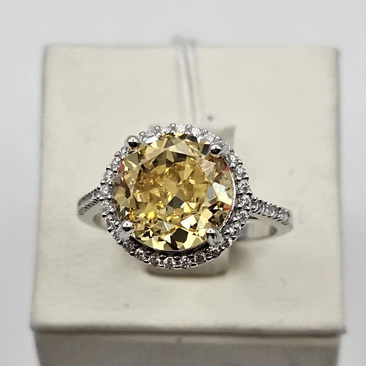Кольцо серебряное с желтым кубическим цирконием р. 18,5 4,52 г (2979039940)