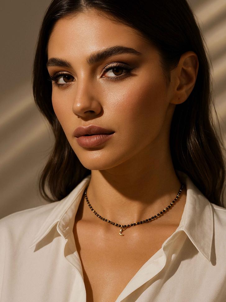 Чокер LeBijou из шпинели и бисера с подвеской луна (5104)