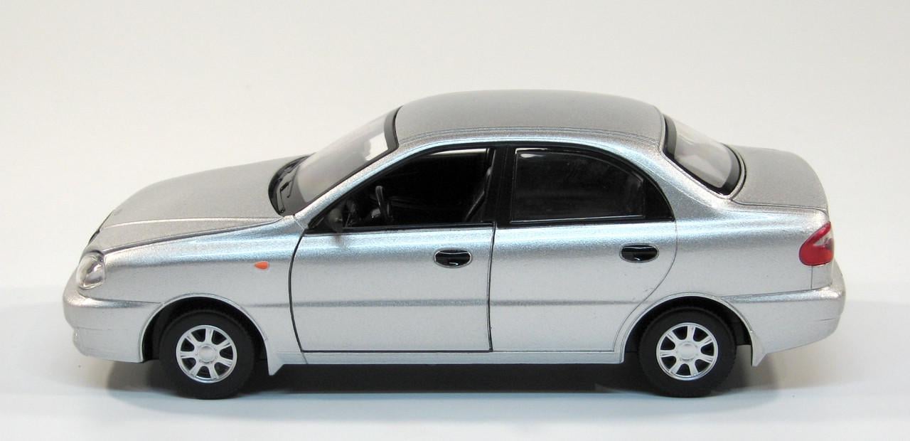 Модель металлическая Daewoo Lanos (7778 Silvery) - фото 2
