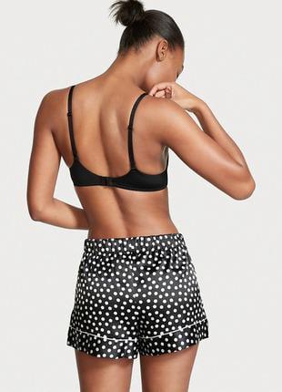 Піжама сатинова майка/шорти Victoria's Secret Flannel Short Pajama Set XS Чорний (26811456D) - фото 6 Піжама сатинова майка/шорти Victoria's Secret Flannel Short Pajama Set XS Чорний (26811456D) - фото 6