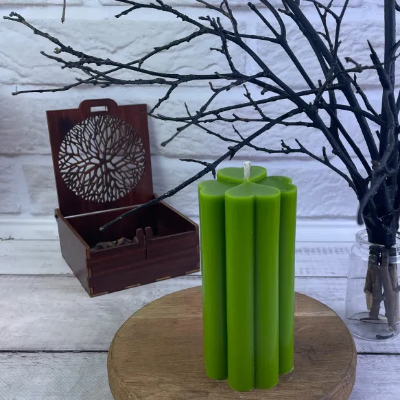 Свеча на привлечение удачи Клевер большой (1012) Свеча на привлечение удачи Клевер большой (1012)