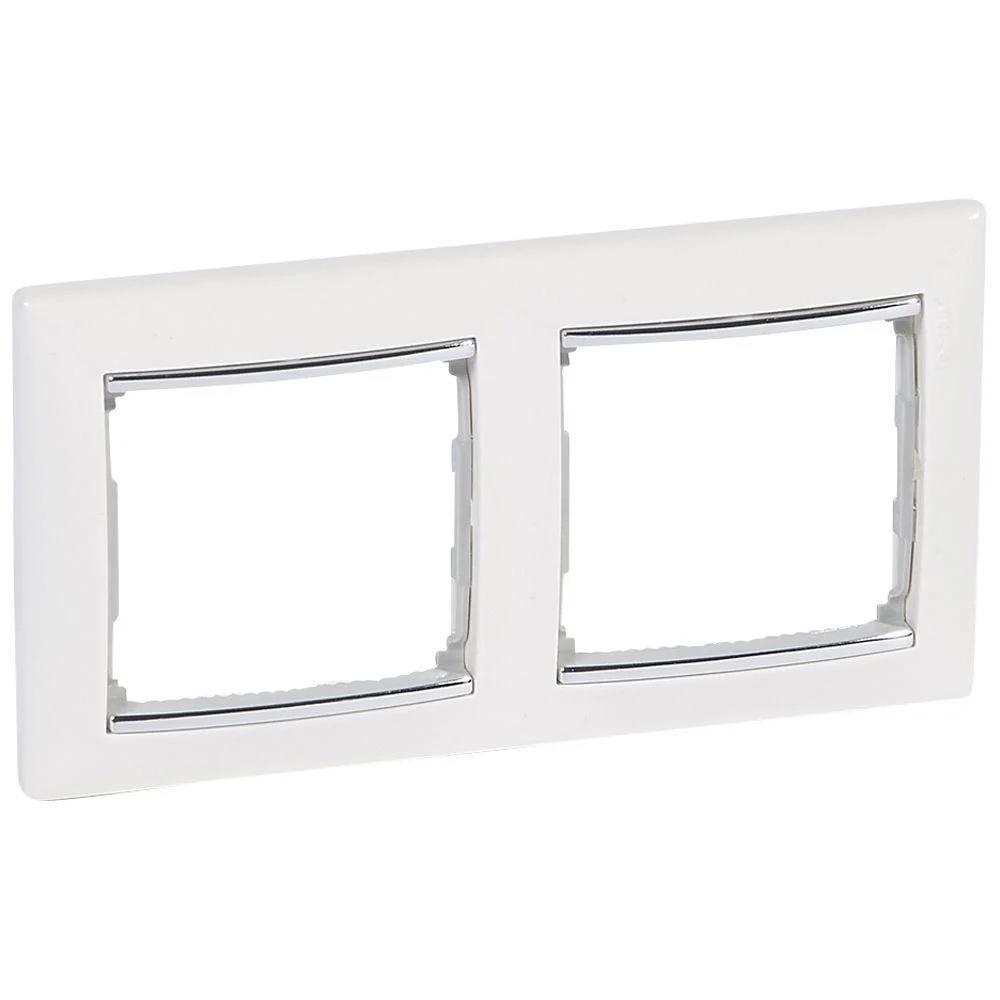 Рамка двойная Legrand Valena горизонтальная Белый/Серебро (770492) Рамка двойная Legrand Valena горизонтальная Белый/Серебро (770492)