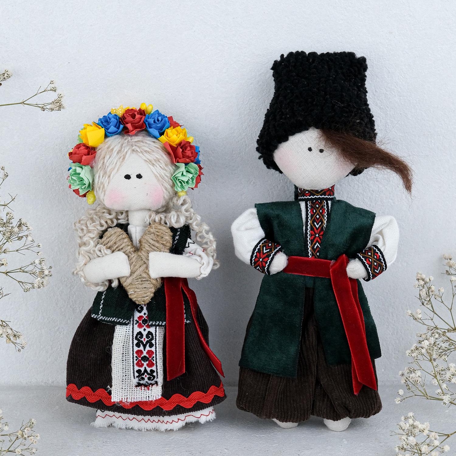 Пара кукол Козак и Казачка в бордовом наряде 20 см (020 КБ-2)