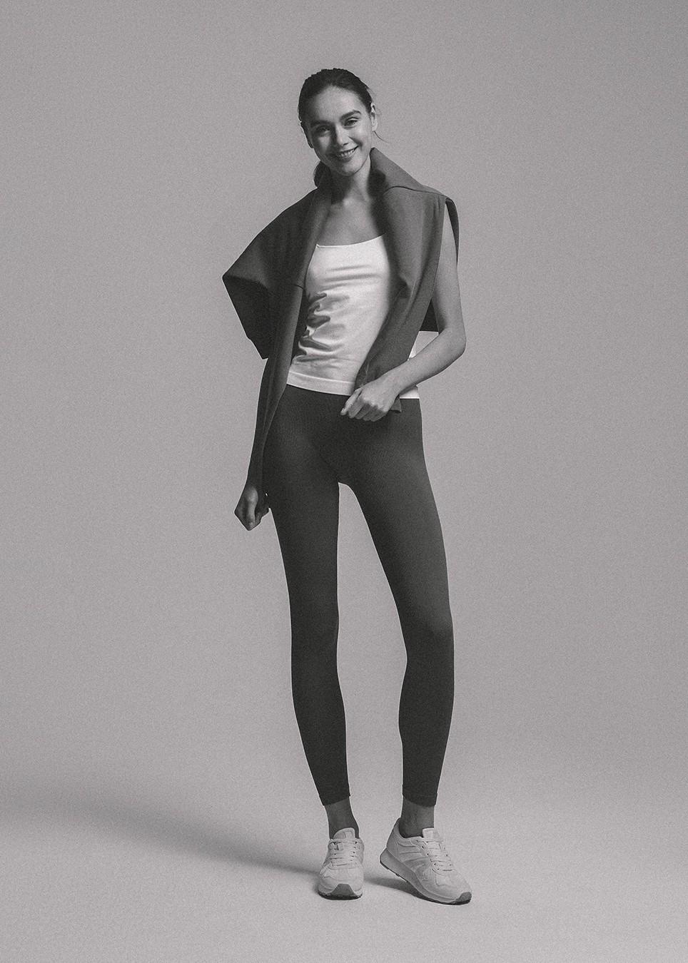 Леггинсы женские Diverse MRUMME в рубчик XS Светло-коричневый (5905384087409) - фото 2 Леггинсы женские Diverse MRUMME в рубчик XS Светло-коричневый (5905384087409) - фото 2