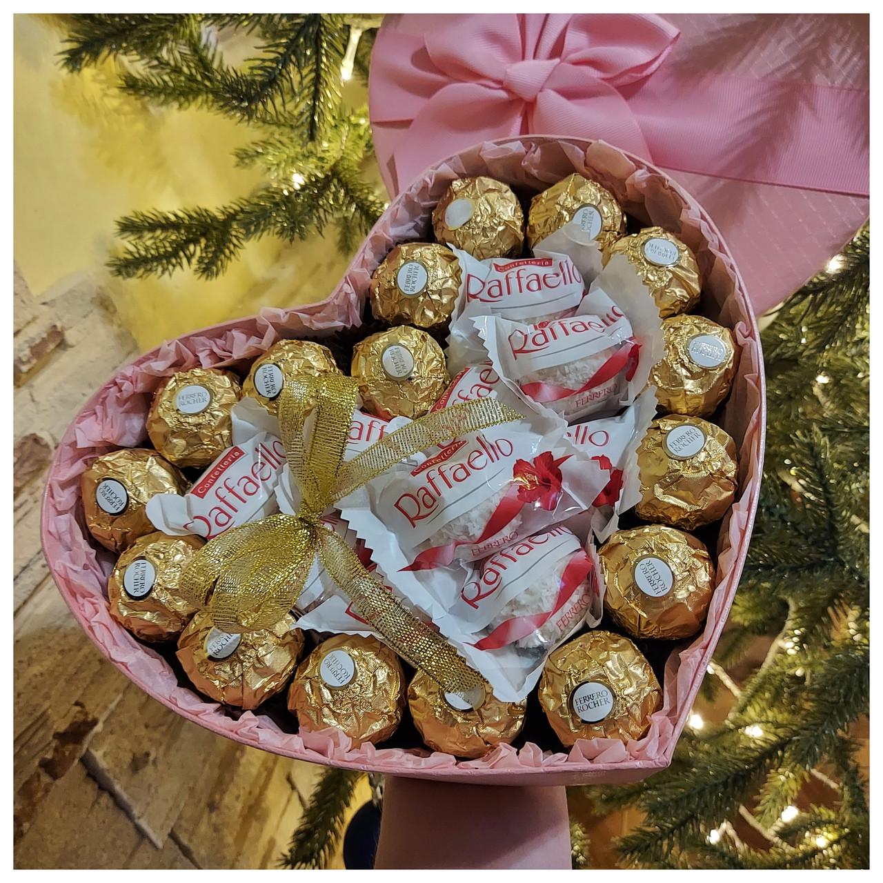 Подарунковий бокс з ферреро і рафаелло у коробкі серцем Рожевий (1480147929)