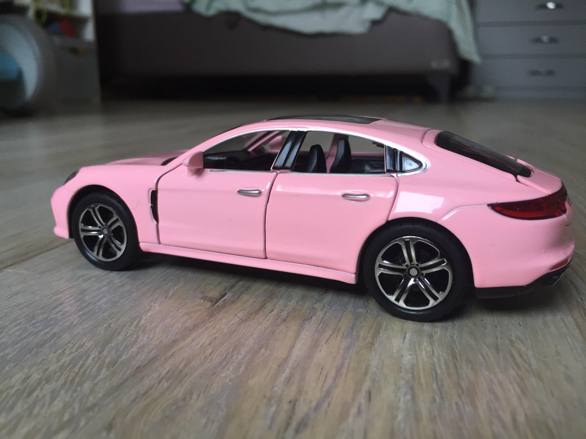 Игрушечная машинка Porsche Panamera 1:32 Розовый (VA-1355623167) - фото 8