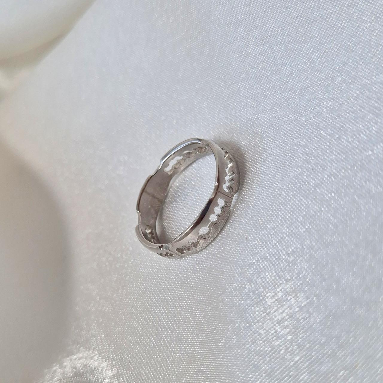 Каблучка без каменів леза 19 срібло 925 проби родоване 2,75 г р. 19 (1448r) - фото 6