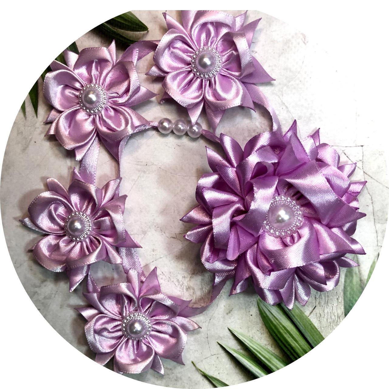 Лента в косу с цветками на заколке Сиреневый (10892) Лента в косу с цветками на заколке Сиреневый (10892)