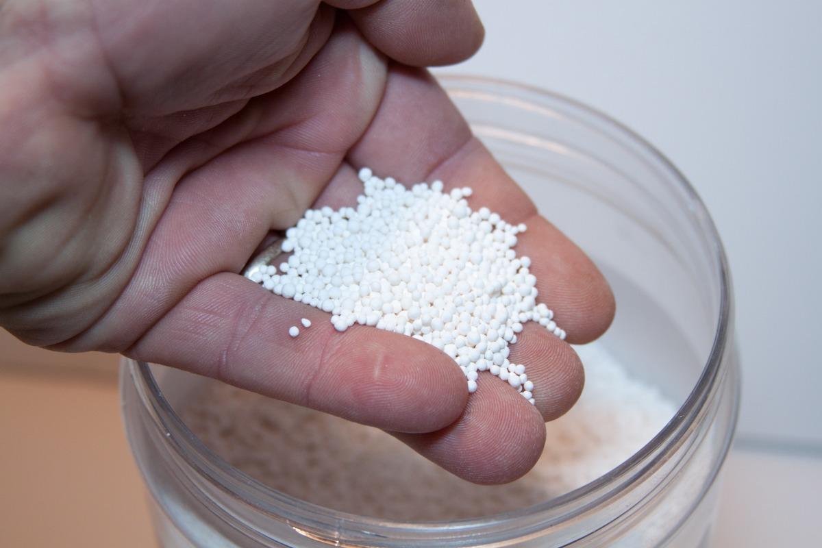 Сорбент на основе оксида алюминия Быстрый вывод фосфатов и силикатов из воды Seachem PhosGuard 250 мл (16876) - фото 3 Сорбент на основе оксида алюминия Быстрый вывод фосфатов и силикатов из воды Seachem PhosGuard 250 мл (16876) - фото 3