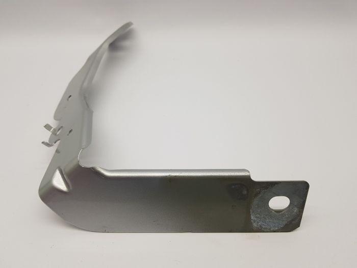 Крепление переднего крыла Renault Captur 17-19 левое внешнее сталь (625B51030R)