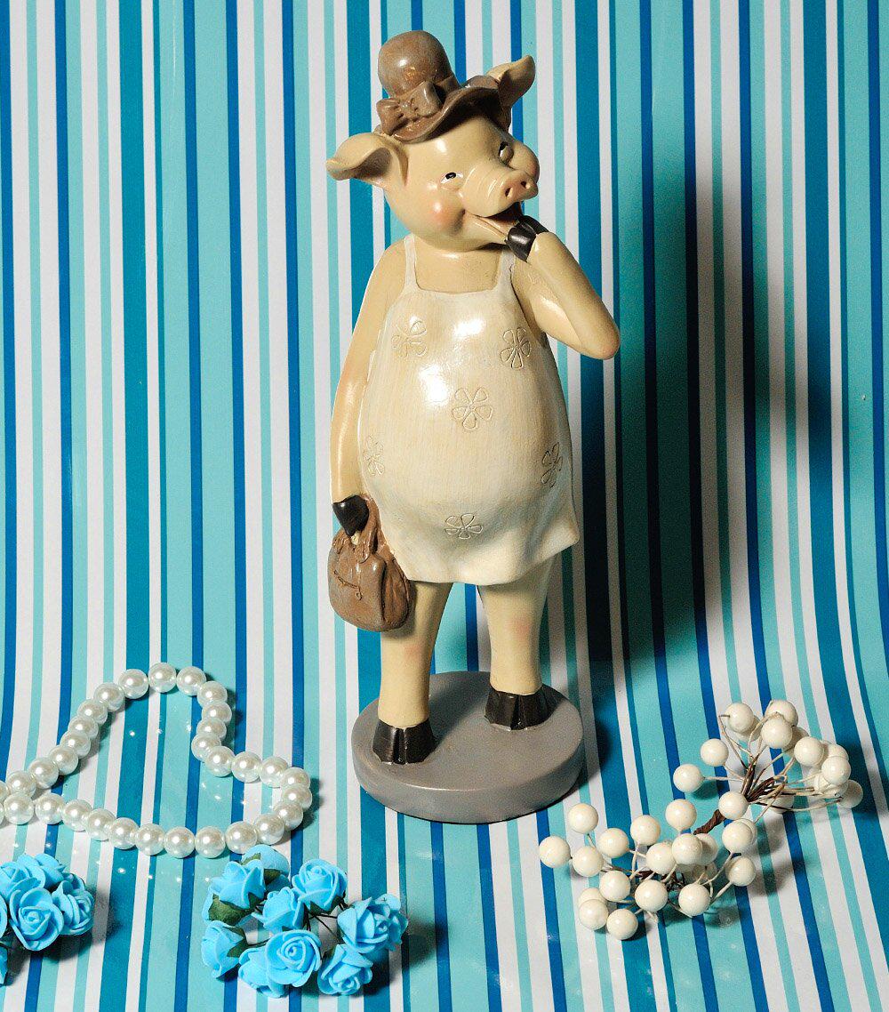 Статуэтка декоративная Свинка в бежевом платье (1947-b88fd)