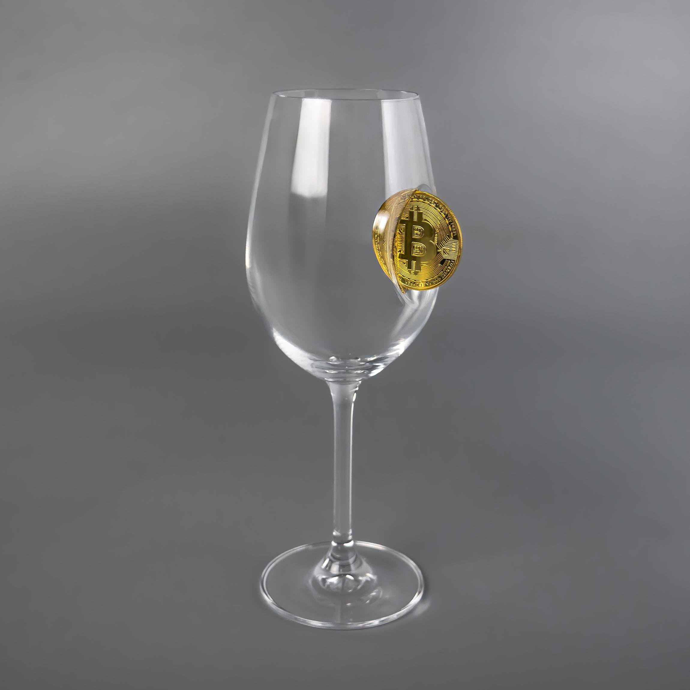 Бокал для вина VSKLO с биткоином 350 мл (26277802) - фото 1 Бокал для вина VSKLO с биткоином 350 мл (26277802) - фото 1