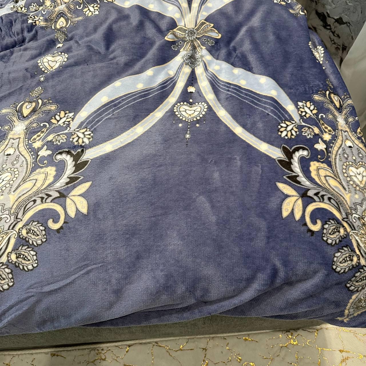 Комплект постільної білизни велюровий з малюнком з 4 наволочками євро 200x230 см Лавандовий (29225205) - фото 3 Комплект постільної білизни велюровий з малюнком з 4 наволочками євро 200x230 см Лавандовий (29225205) - фото 3