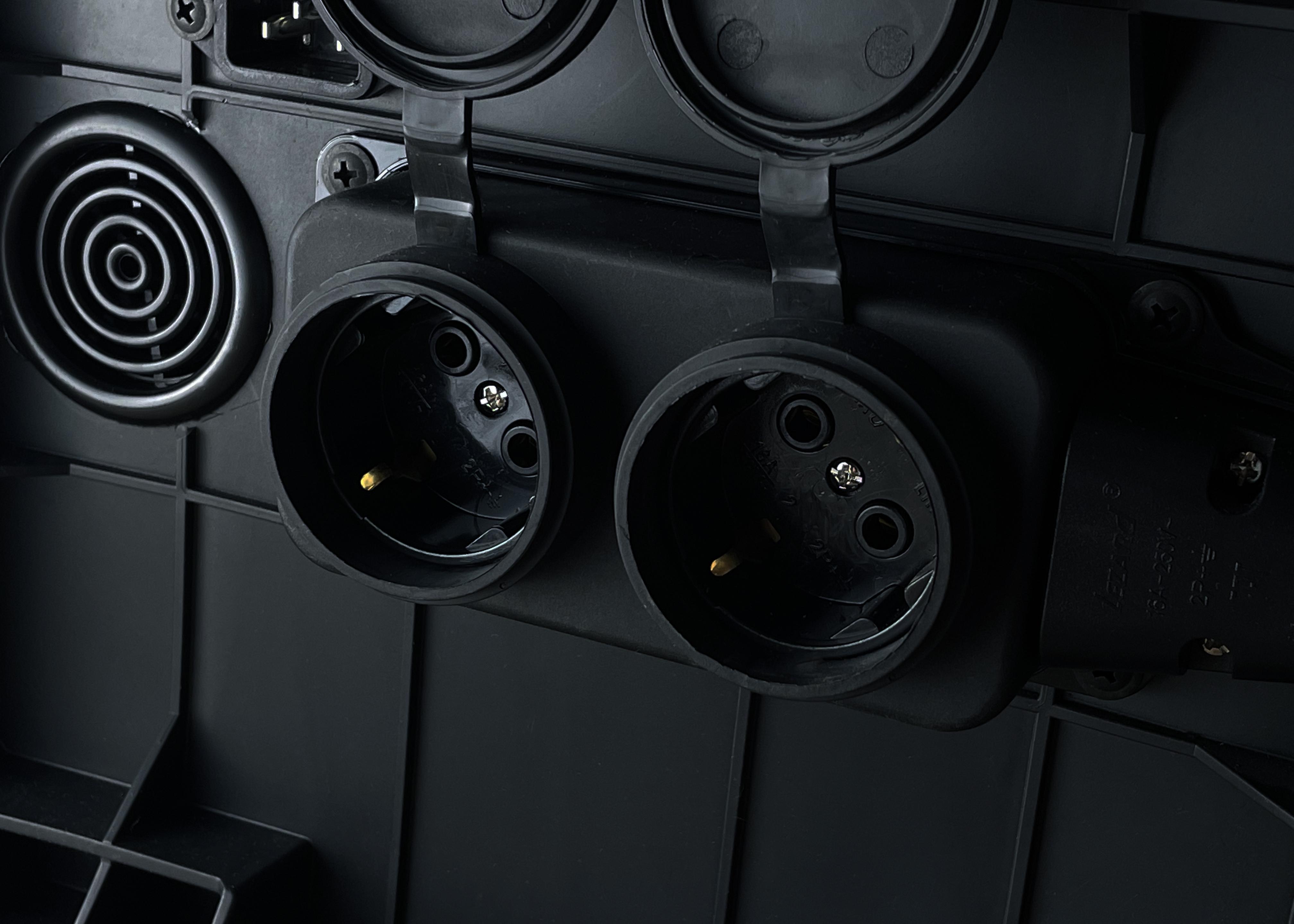 Портативна зарядна електростанція Powerone ТВМ 2000 Вт, 840Вт/г, 70Аг - фото 2 Портативна зарядна електростанція Powerone ТВМ 2000 Вт, 840Вт/г, 70Аг - фото 2