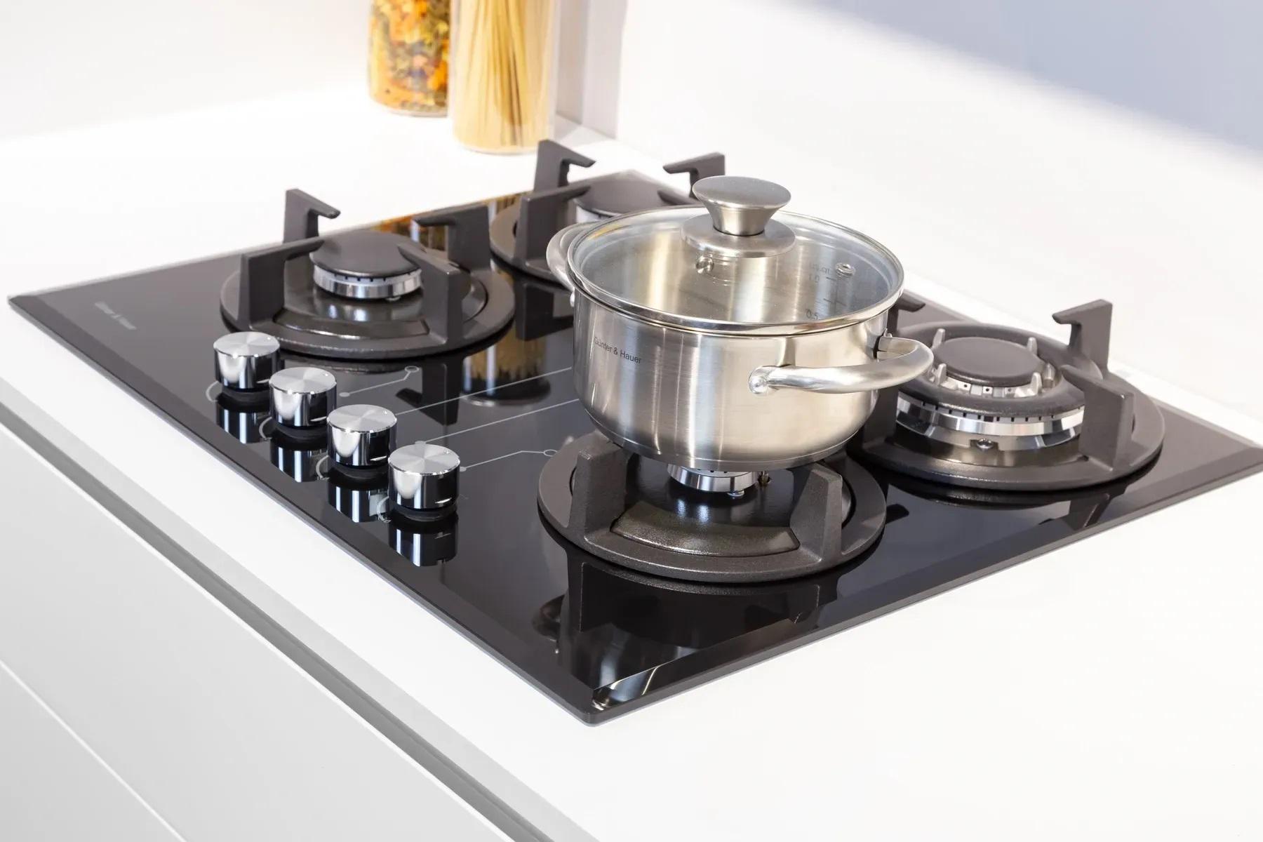 Варочная поверхность качественная газовая Gunter&Hauer S 6 B WOK-конфорка чугунные решетки - фото 3