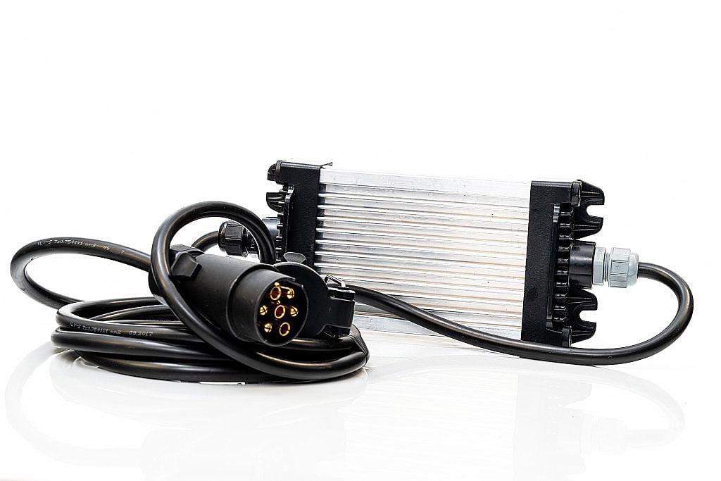 Модуль согласования Fristom для осветительных LED приборов прицепа LED CONTROL BOX ALU 7 12V - фото 1