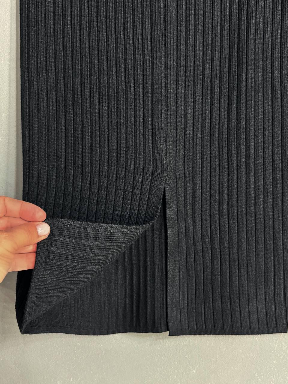 Юбка женская My fashion 478-123-70 вязаная в рубчик средней длины с разрезом OS Черный (5435) - фото 4 Юбка женская My fashion 478-123-70 вязаная в рубчик средней длины с разрезом OS Черный (5435) - фото 4