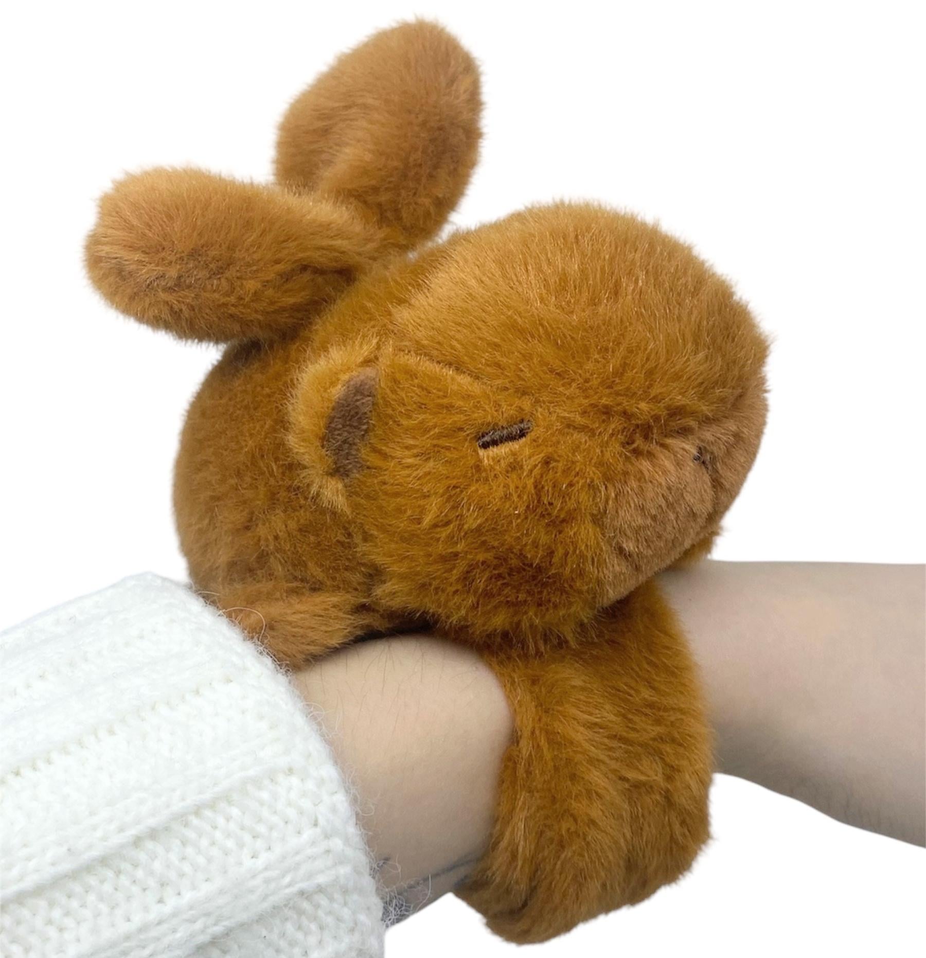 Браслет на руку капибара с подвижными крылышками спящего