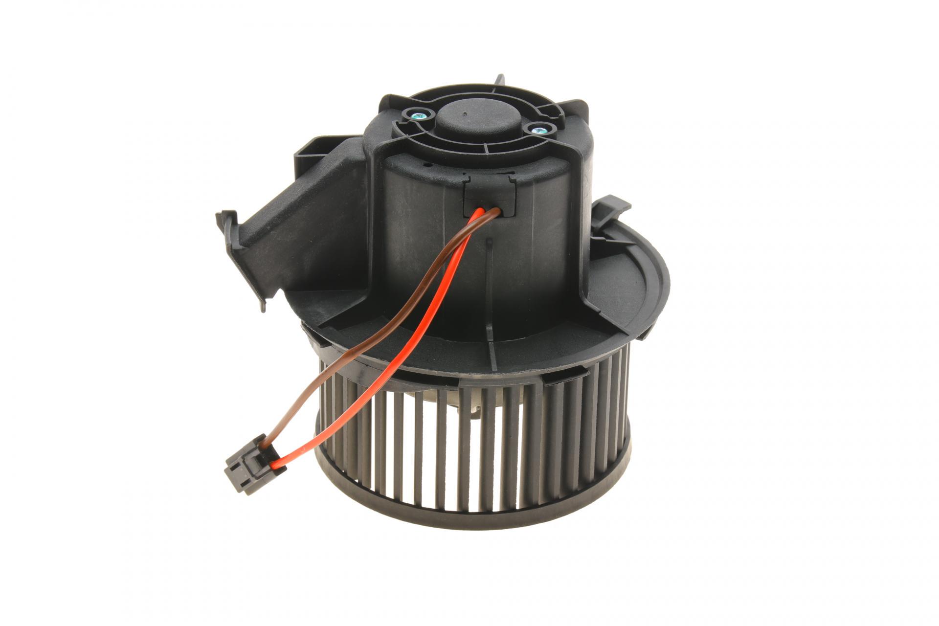 Моторчик печки BOGAP Mercedes C-class W204/E-class W212 07-16 C4111137