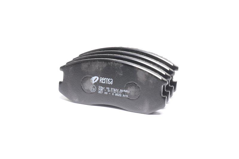 Тормозные колодки дисковые передние Mitsubishi colt v Lancer 6 Remsa 0357 00 (0357.00 Remsa)