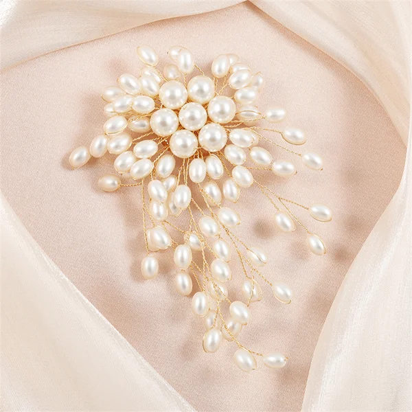 Брошь на одежду украшена искусственными жемчужинами 8х6 см (Y01963) - фото 2 Брошь на одежду украшена искусственными жемчужинами 8х6 см (Y01963) - фото 2