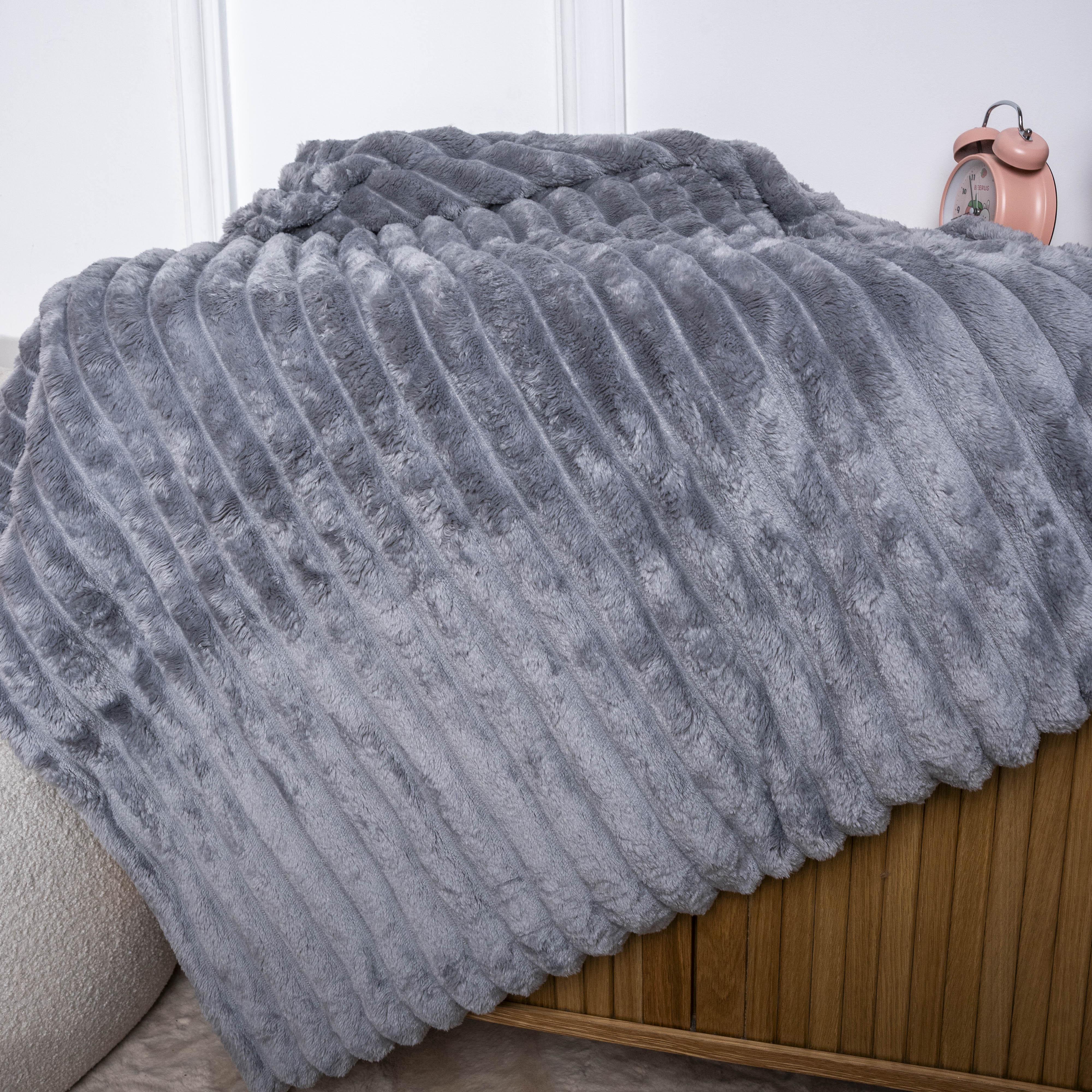 Плед Шарпей 86595 полуторный широкая полоска Светло-серый (9207_15)