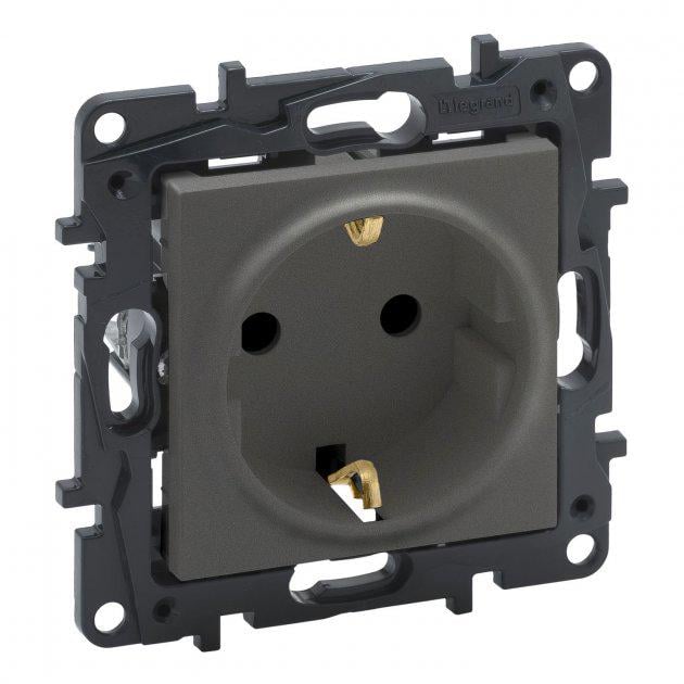 Розетка 220В Legrand 863420 Niloe Step 16A пластик с заземлением Schuko со шторками Сталь (11711727)