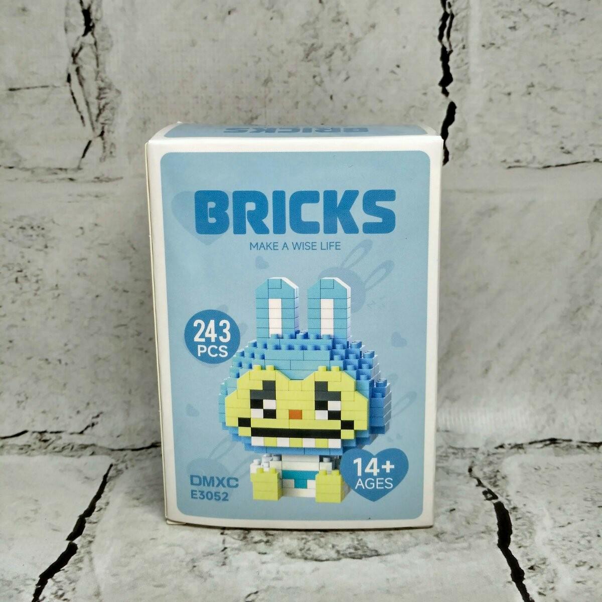 Конструктор фигурка BRICKS пиксели Лабубу 243 деталей Голубой (E3052) Конструктор фигурка BRICKS пиксели Лабубу 243 деталей Голубой (E3052)